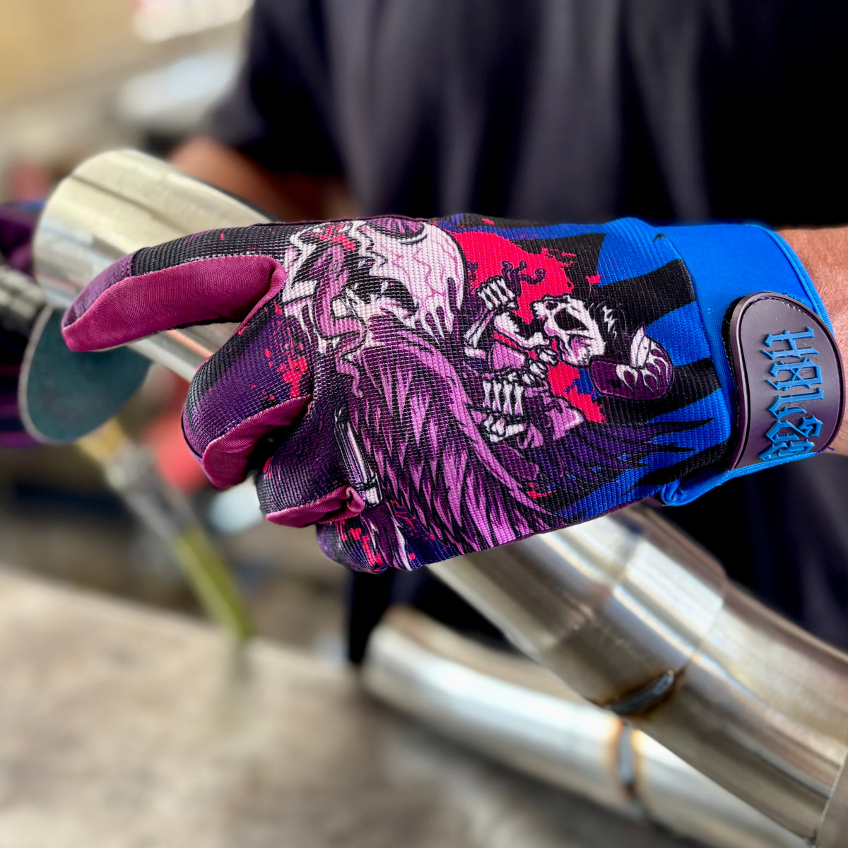 Flying Eye Gloves
